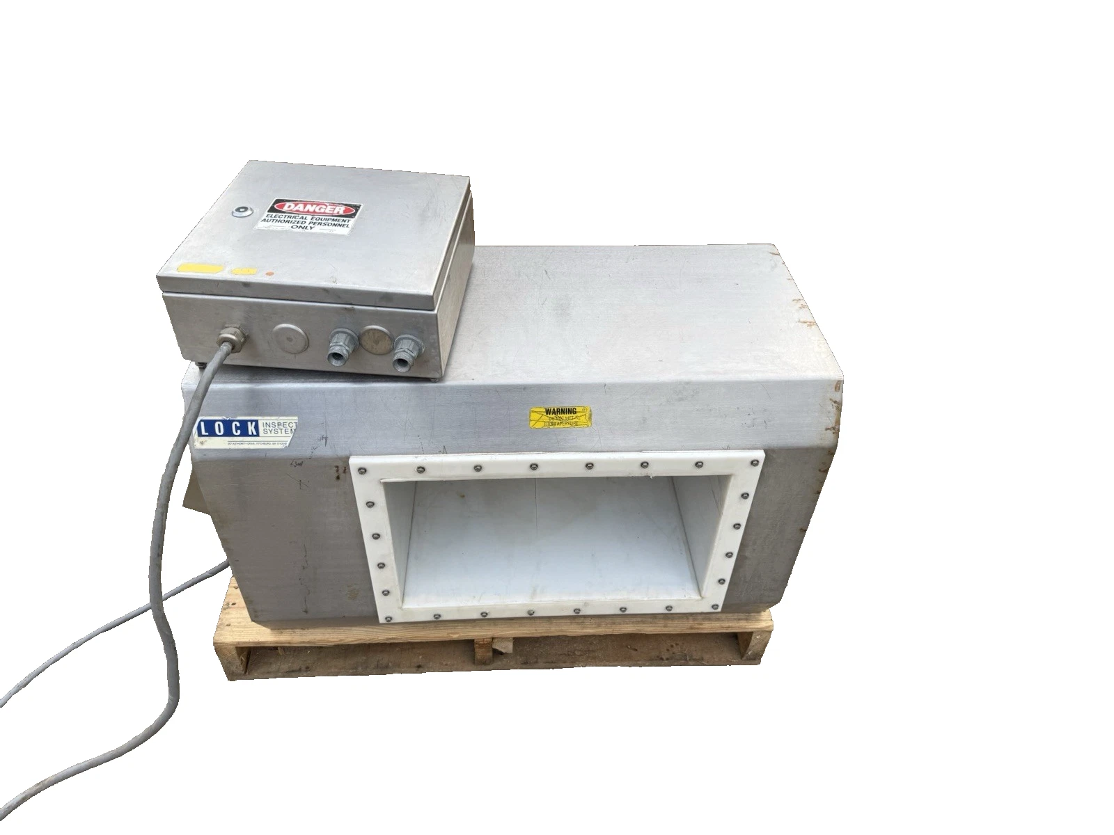 Used Lock Inspection Systems MET30+ Metal Detector for Conveyor 19-1/2" X 11-1/2"