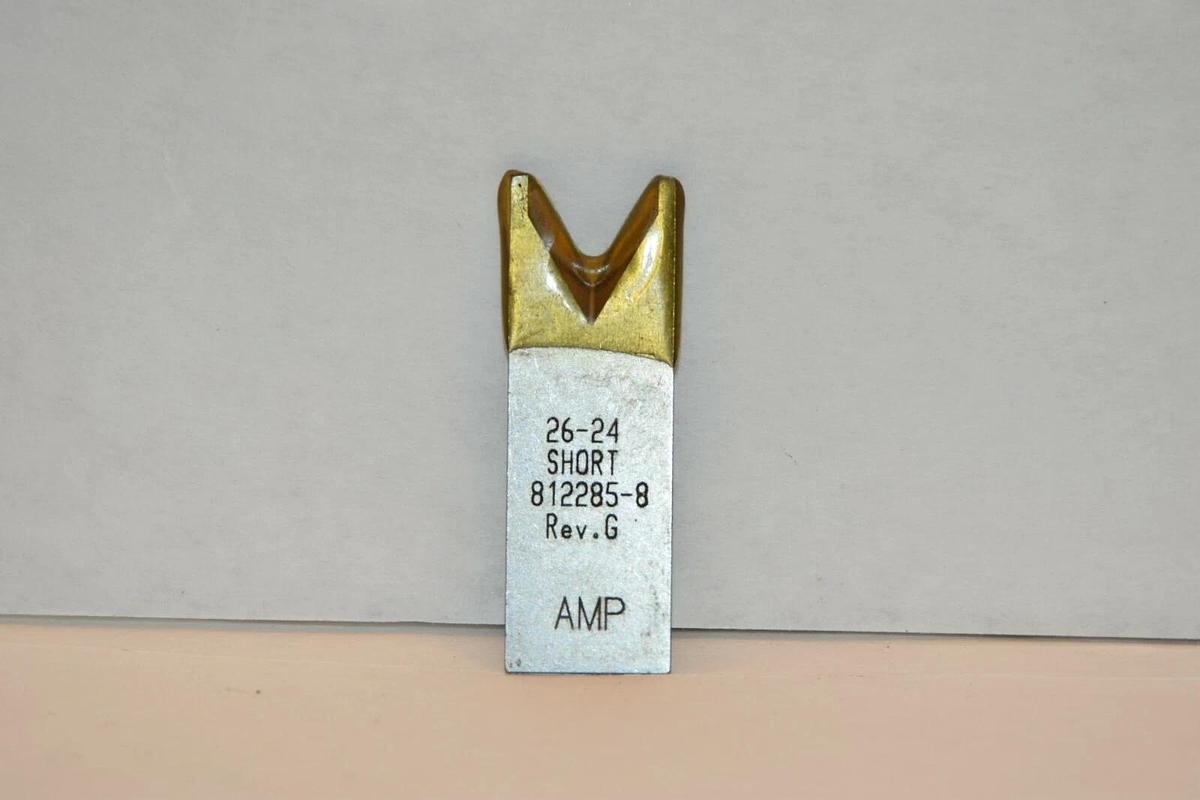 NEW AMP 812285-8 26-24 SHORT REV. G WIRE INSULATION STRIP BLADE
