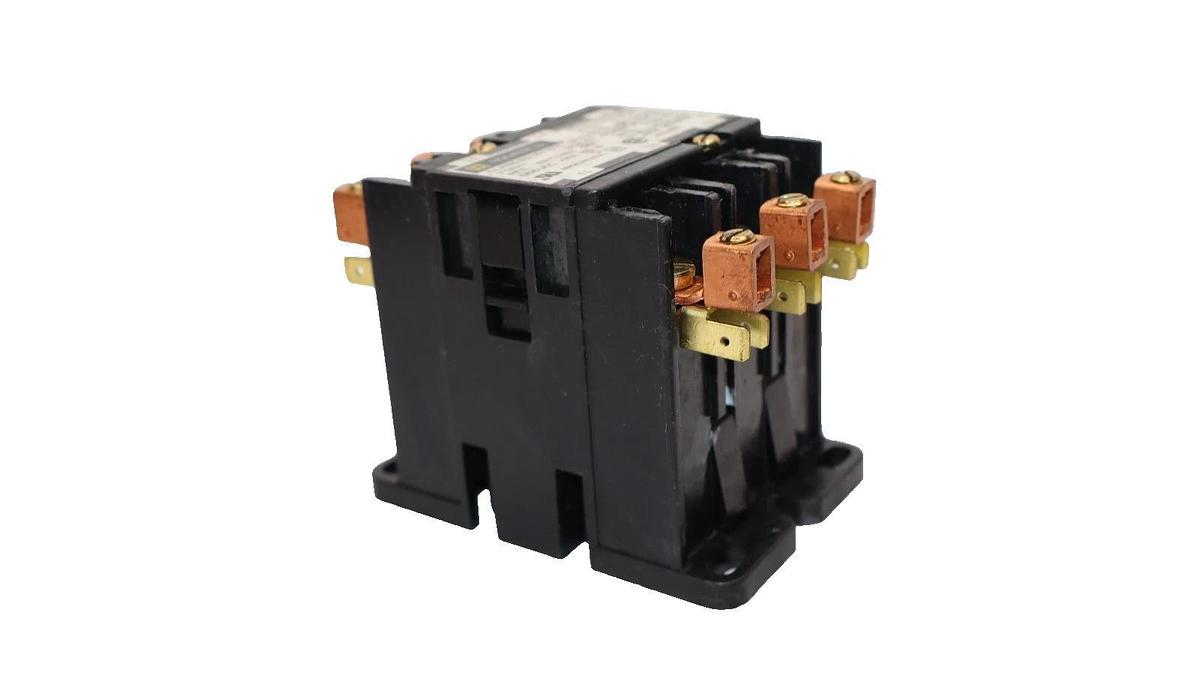 Used Square D Contactor 8910 DPA43 8910-DPA43 8910DPA43 Ser A 50A 208/240/220v coil