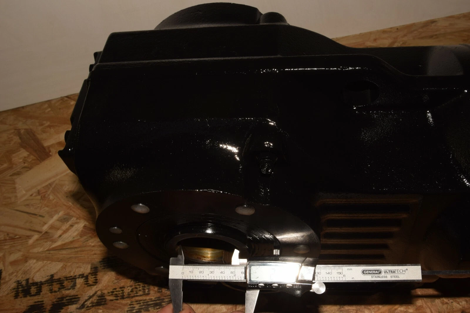 Sew-Eurodrive KA87 AQH140/2 Gear Box 01.3020831206.0001.02 KA87AQH140/2