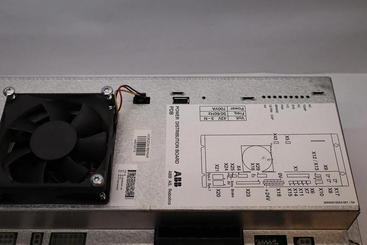 Used ABB Power Supply PDB-02 3HNA023093-001 3HNA023093001 Rev. 02