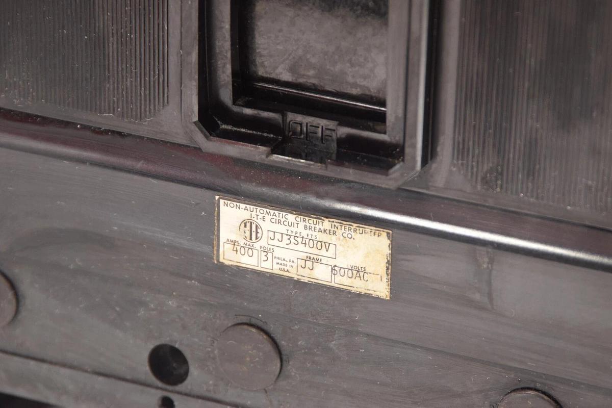 Used ITE / I-T-E JJ3S400V 400V 3 Pole Frame JJ 600Vac Circuit Breaker