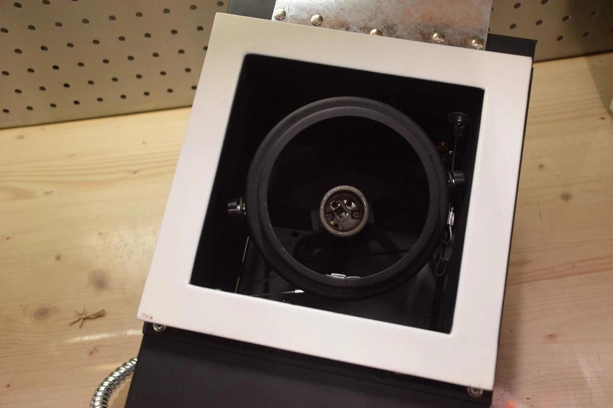 JESCO MYMH3070-1EWB MODULINEAR DIRECTIONAL LIGHTING ADJ. YOKE WHITE TRIM NEW