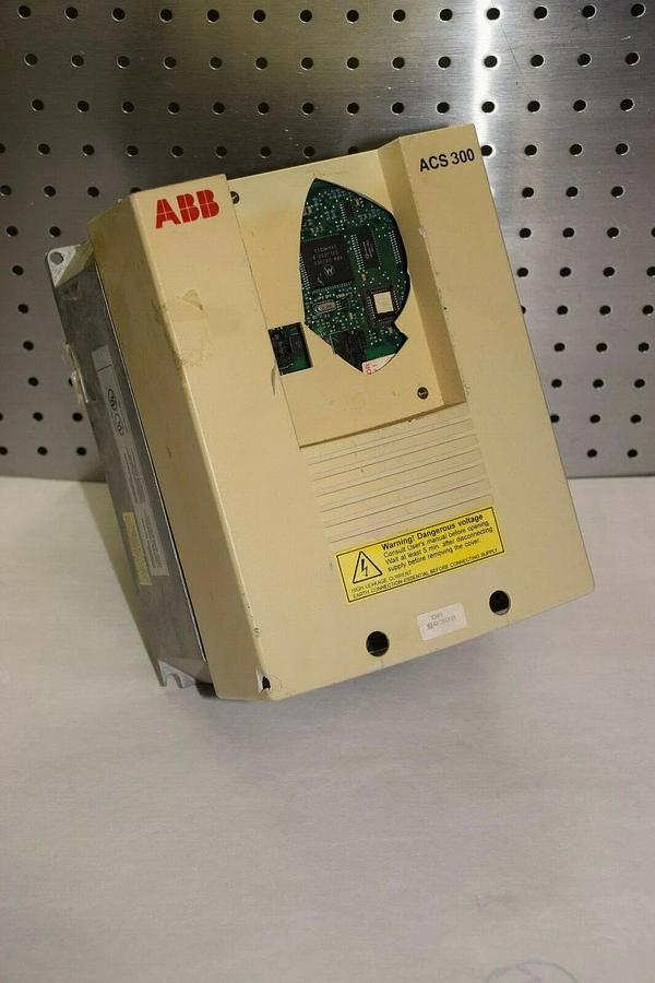 Used ABB VFD ACS300  ACS311-6P6-3 ACS3116P63 380/480V VARIABLE FREQUENCY DRIVE