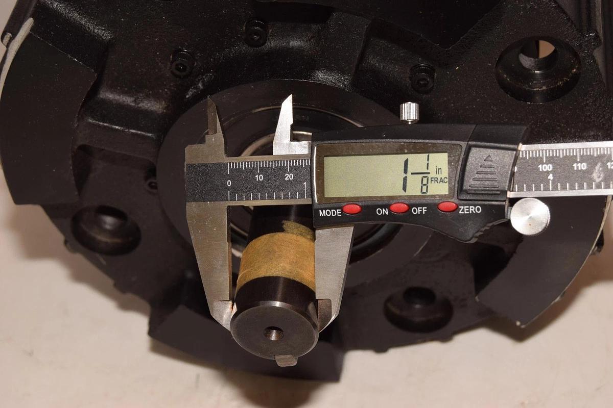 Dynacorp 307195-12 90VDC Motor Break 1-1/8 Shaft