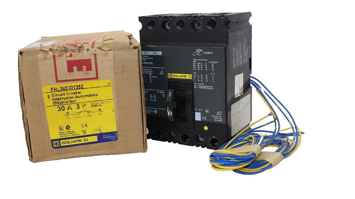 Square D Circuit Breaker 30A FH 30A FH30A FHL360301352 30 Amp 3P (New)