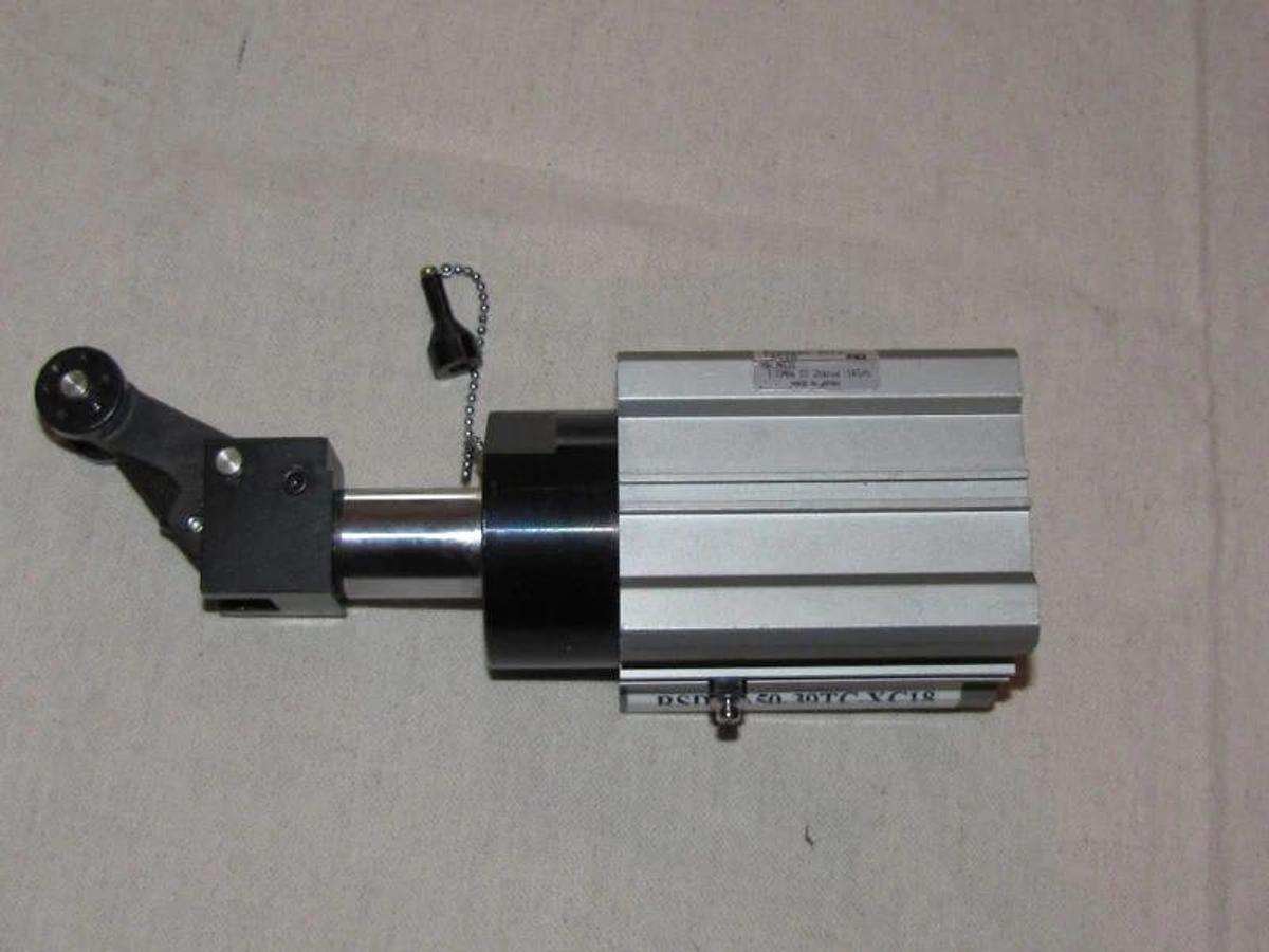 SMC Cylinder RSDQA50-30TC-XC18 RSDQA5030TCXC18 NEW