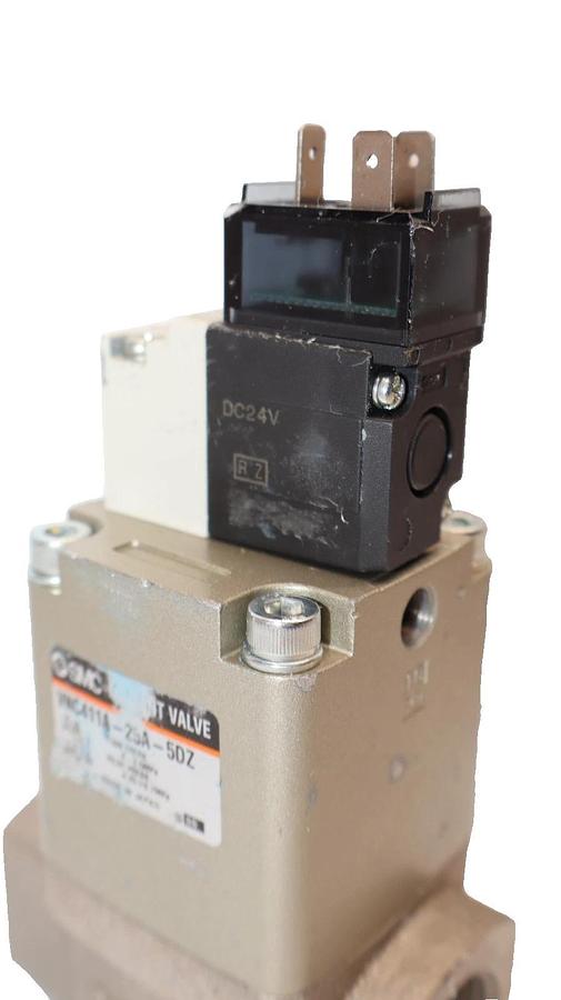 Used SMC 2-Way Solenoid Valve VNC411A-25A-5DZ VNC411A25A5DZ 0.25-0.7MPa