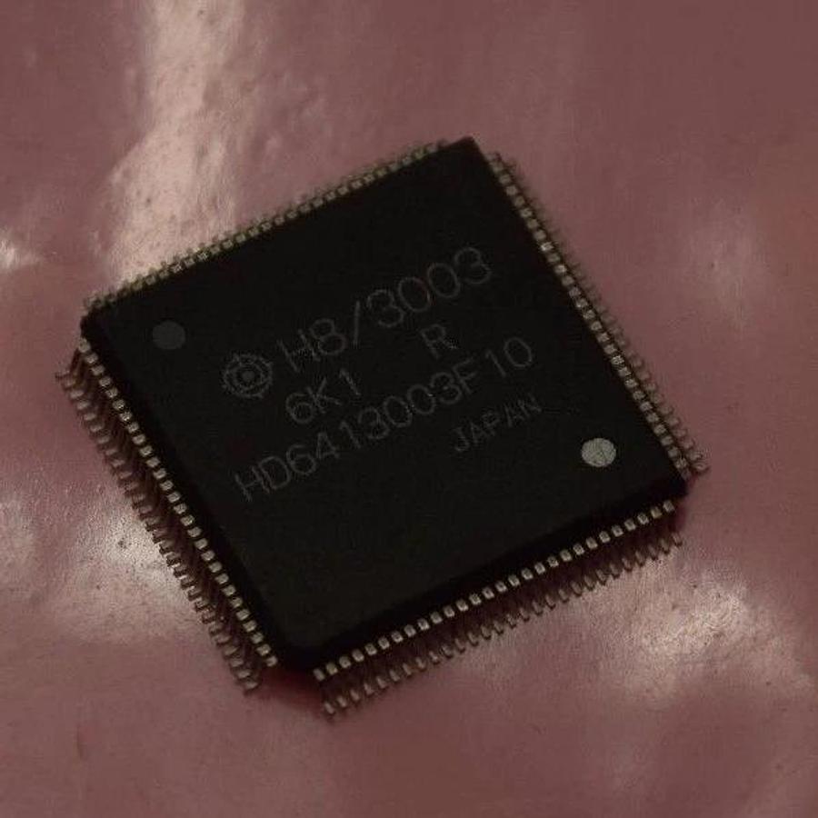 HITACHI IC chip HD6413003F10 6K1 R H8/3003