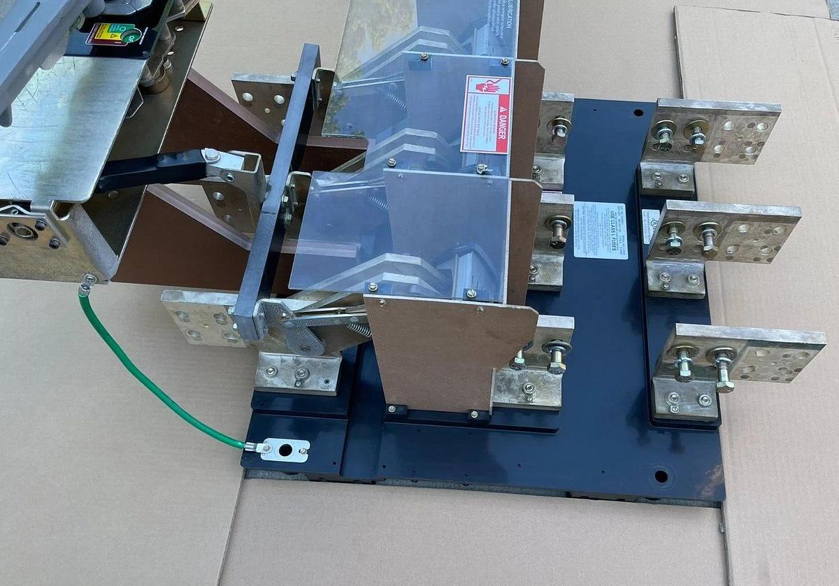 Refurbished Boltswitch Bolted Pressure Contact Bolt Switch 2500A 2500 Amp 480vac VLB3411 RFB