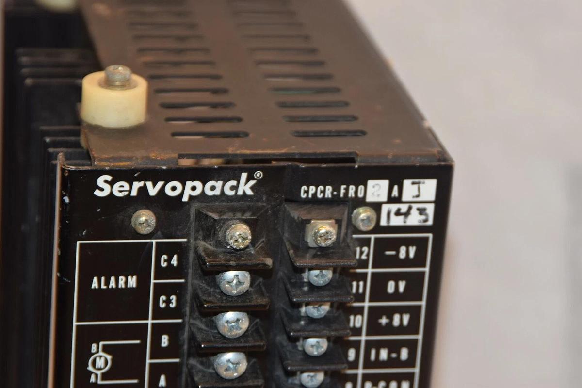 Used YASKAWA ELECTRIC CPCR-FR02AJ 143 RUA605-4-48 10A Servopack Servo Drive