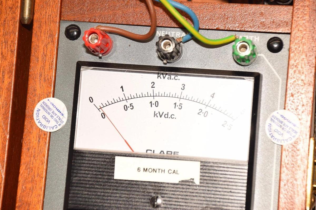 Used CLARE / SEAWARD V.242 , V .242 , V242 Calibration Check Unit