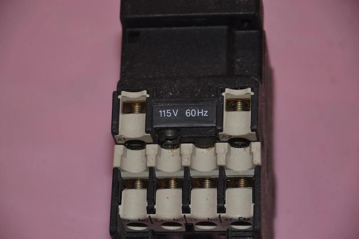Used KLOCKNER MOELLER CONTACTOR DIL R 44 D DILR44D 115V 115 V 60 HZ