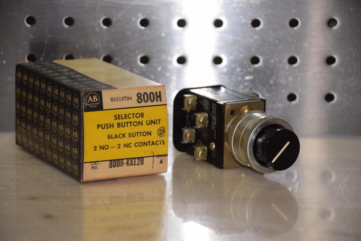 ALLEN BRADLEY 800H-KKE2B 800H KKE2B 800HKKE2B SER A  SELECTOR PUSH BUTTON NEW