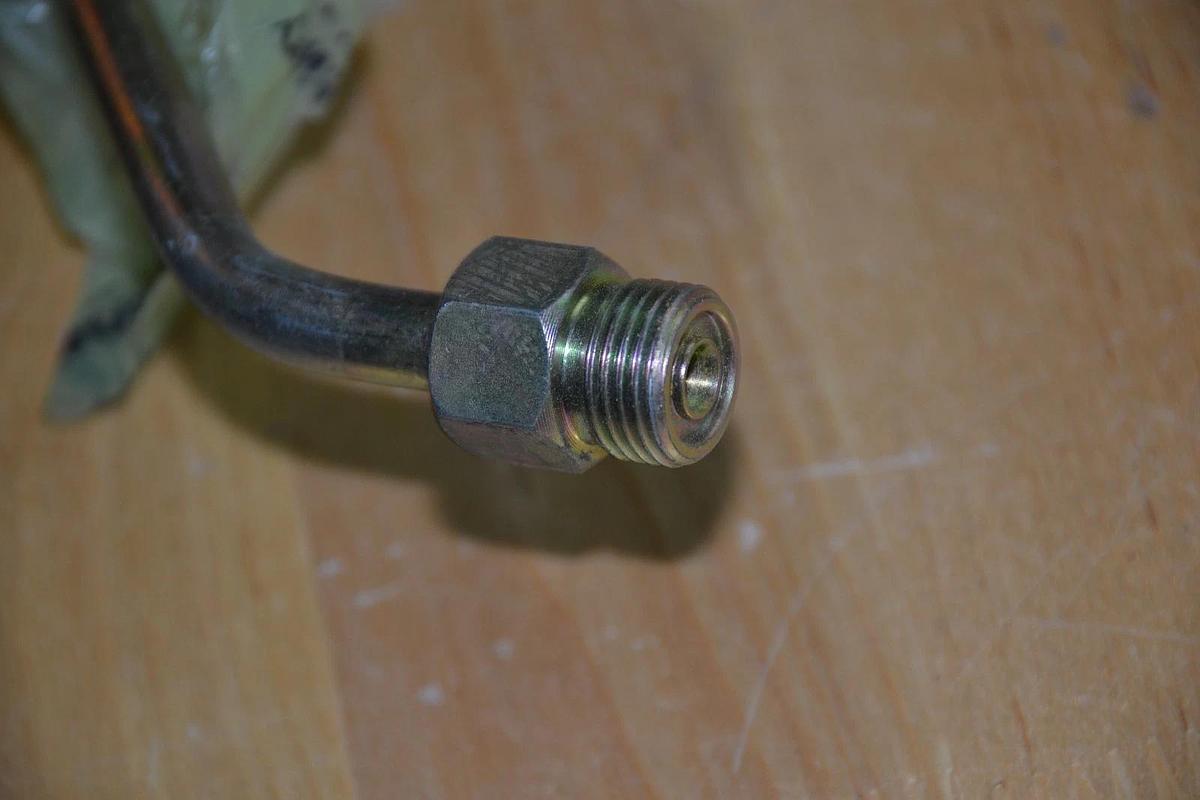 Used Daewoo 8Q7064 Tube AS Cat 8Q 7064  DW8Q7064  FORKLIFT PARTS hydraulic hose tube