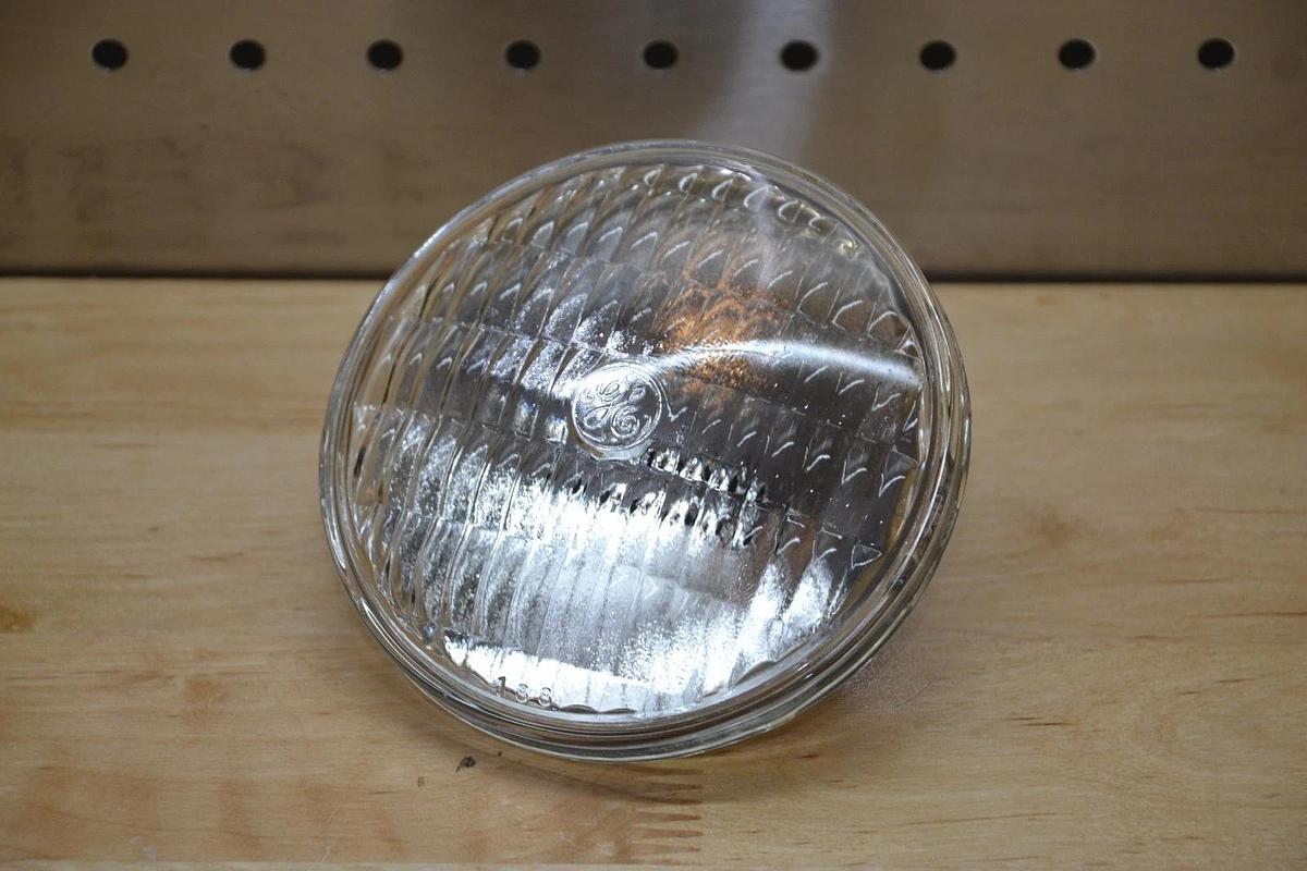 Used (New) GE EZB/FGS 250W 120V EZB FGS Photo, Projection, Video, Stage, Light Bulb