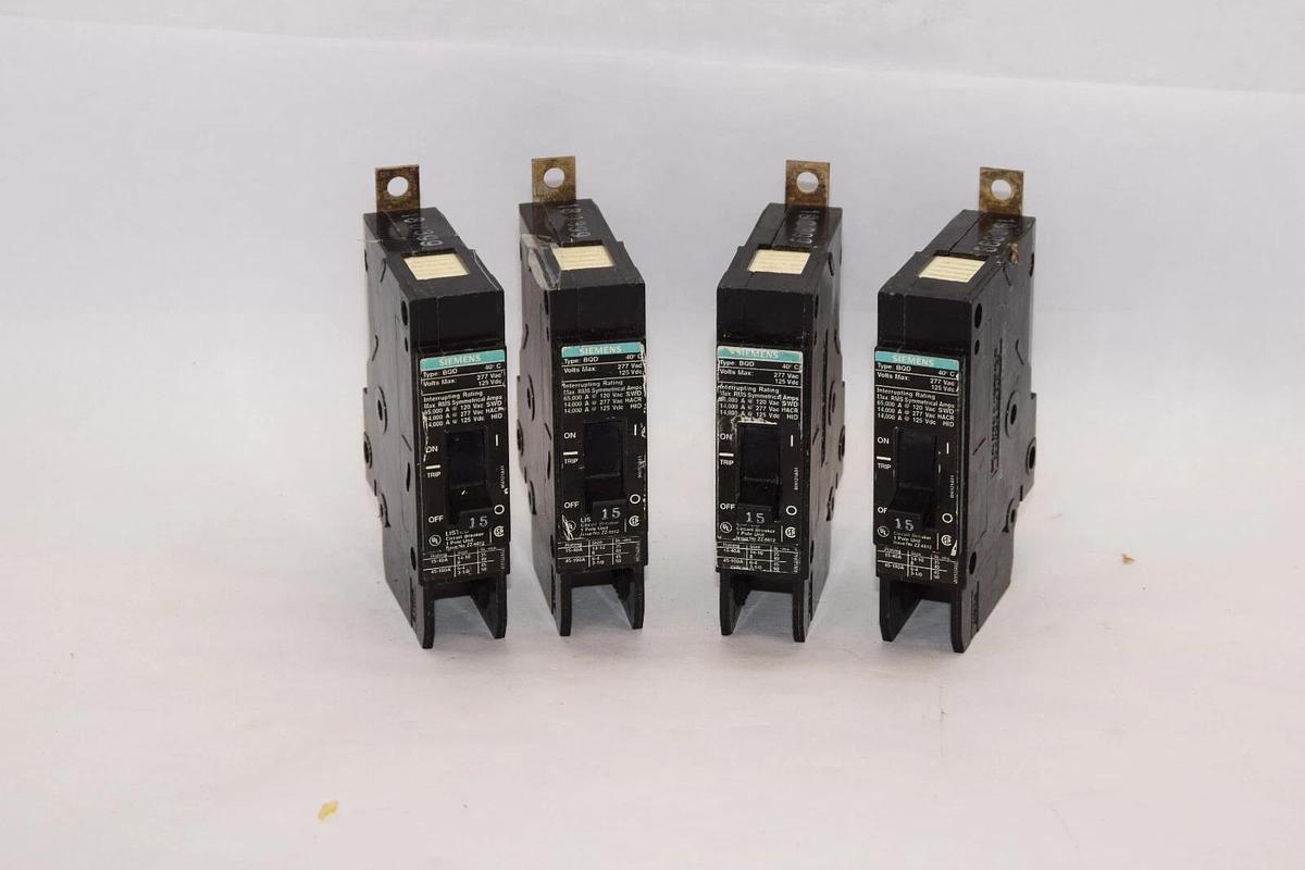 Used (Lot of 4) SIEMENS BQD 15A 15 Amp 277Vac Bolt On Circuit Breaker