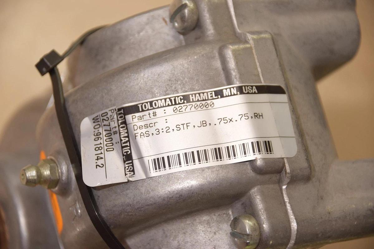 TOLOMATIC 02770000 0277-0000 FLOAT-A-SHAFT RH GEAR BOX (NEW)