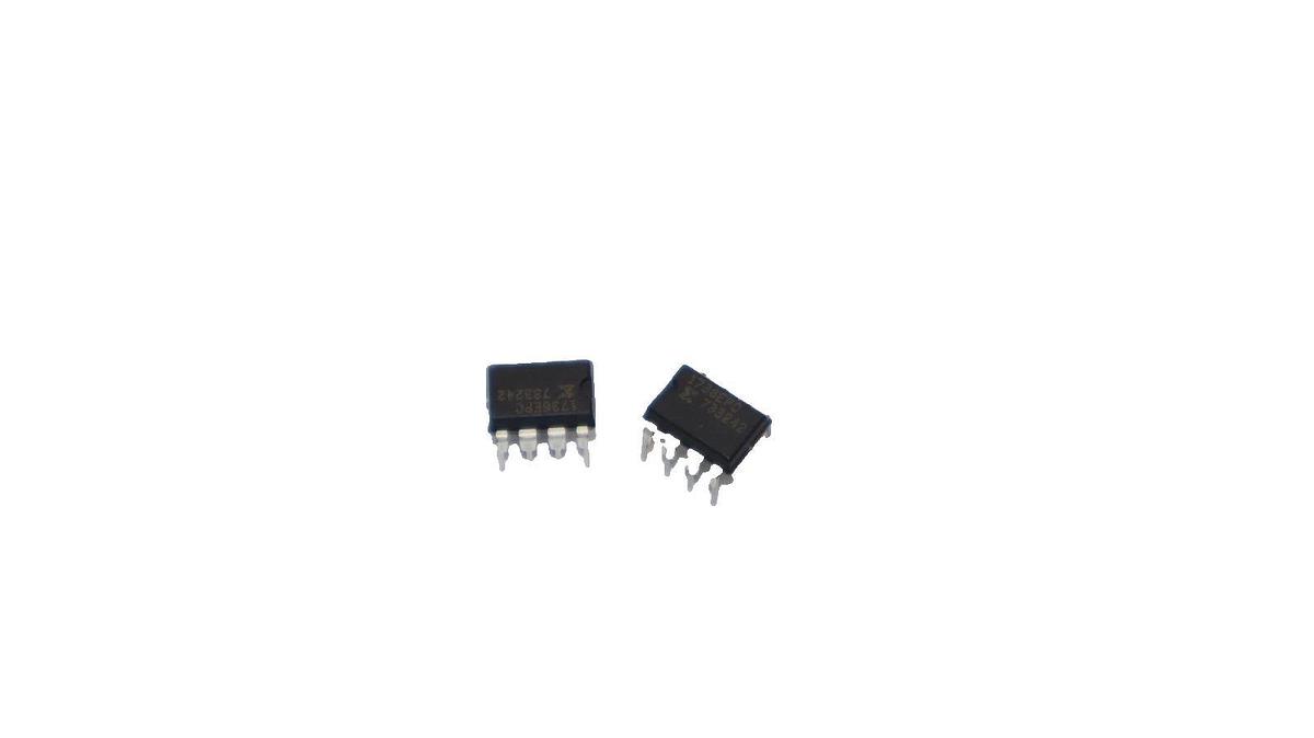 Xilinix Integrated Circut Prom DIP-8 1736EPC (New - Lot of 2)