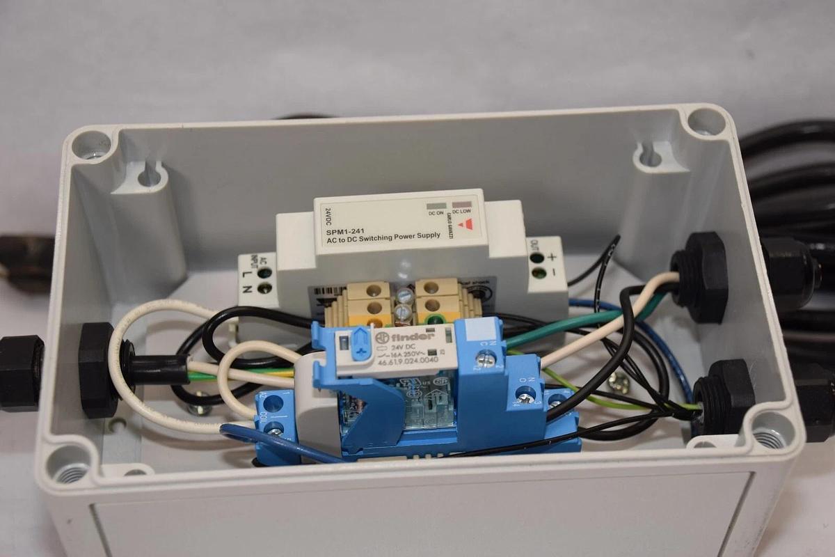 Used RITTAL 7" x 4.5" x 3.5" Enclosure With SPM1-241 AC To DC Switch Power Supply