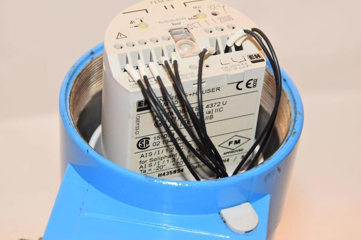 Used ENDRESS + HAUSER FTM31DR-05CB1A FTM 31DR-05CB1A Soliphant II Level Limit Switch