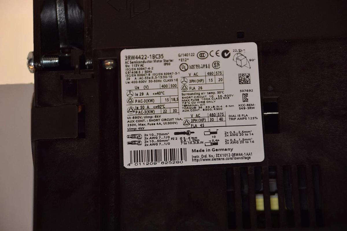 Used (New) SIEMENS 3RW4422-1BC35 DRIVE, SOFTSTARTER 15kW 29A 400-600V