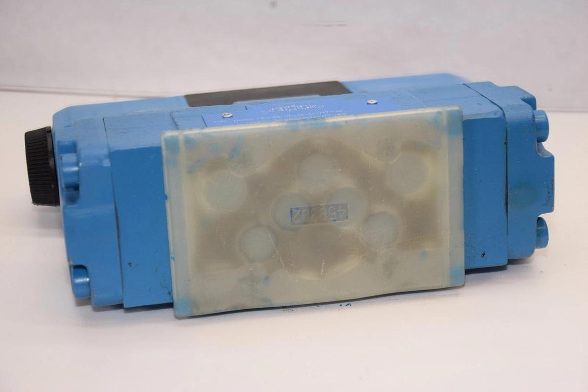 NEW VICKERS DG5V-5-2C-T-M-U-H7-10  DG4V-3-6C-M-U-H7-60 Directional Control Valve