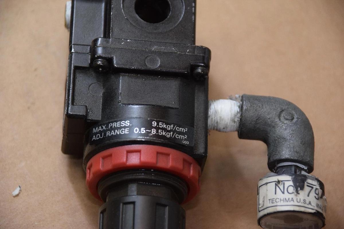 Used KOGANEI R300M R-300M 0.5-8.5kgf REGULATOR