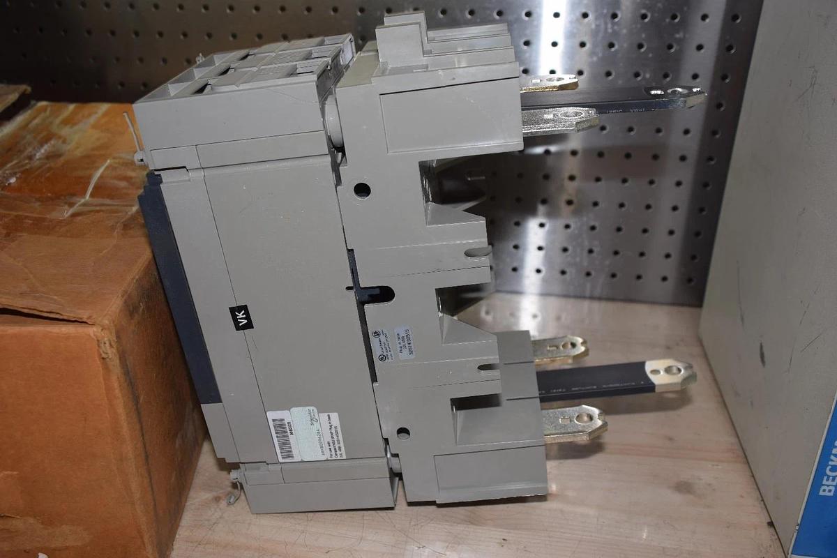 (New) MERLIN GERIN NSJ600a breaker  NJHN36000S60ABSO 600  600 A 600AMP 600 AMP