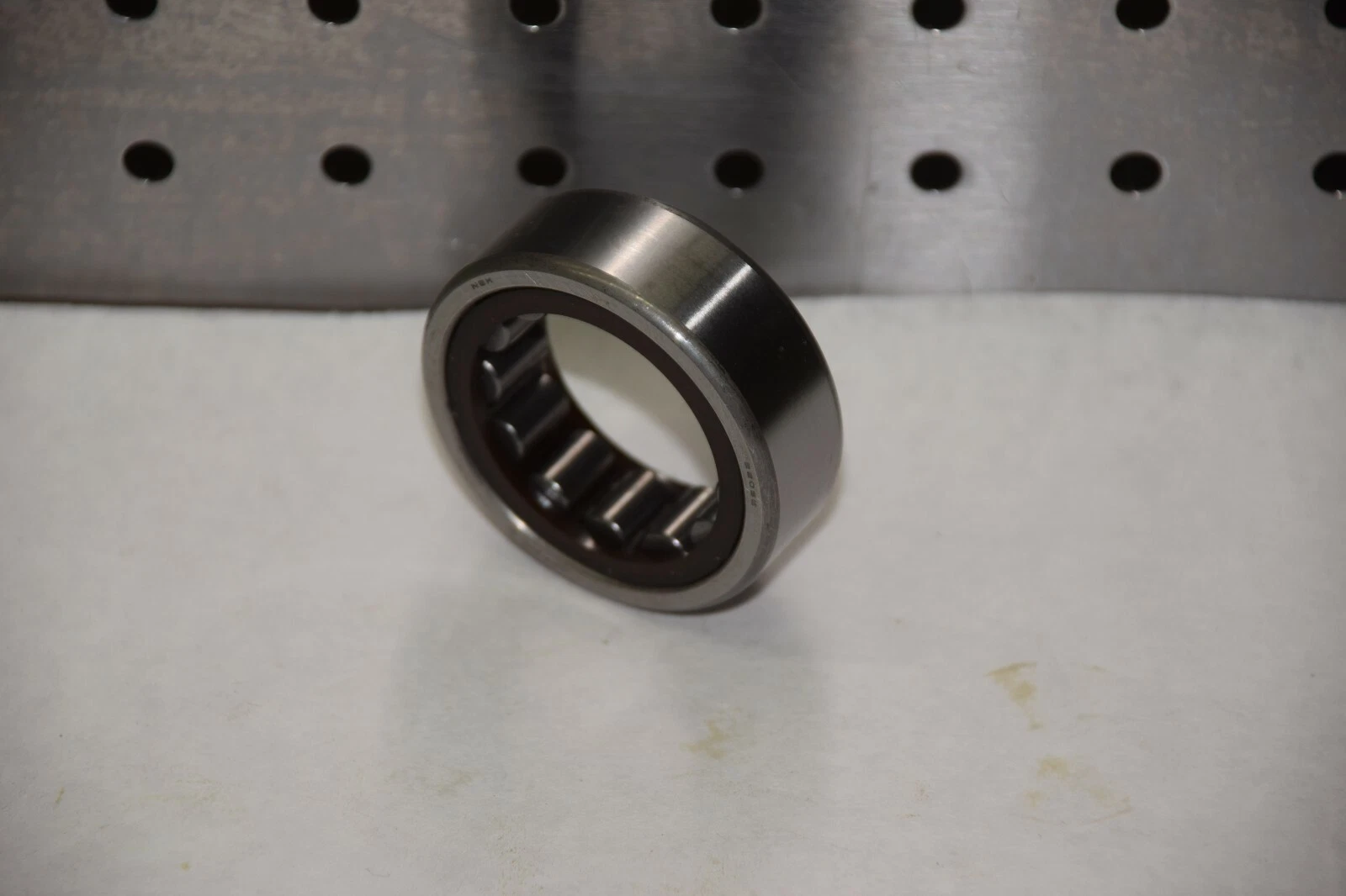 NSK 2205E ROLLER BEARING NEW