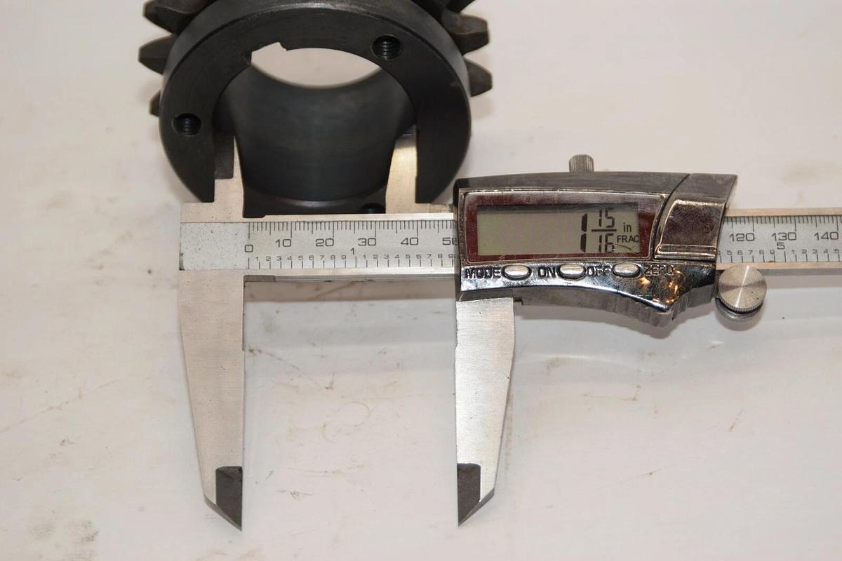 (NEW) BROWNING 50P16 1-15/16" Bore 16 Teeth Sprocket