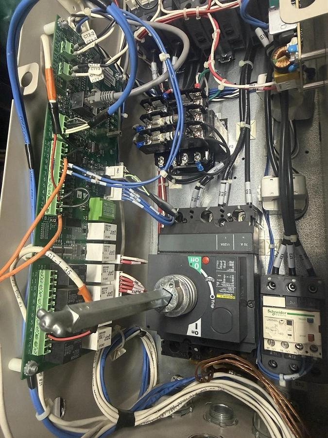 Used Yaskawa AC Drive Z1B1B034PMB Z1000 Bypass Inverter 3ph 480v 34a CIMR-ZU4A0034FAA
