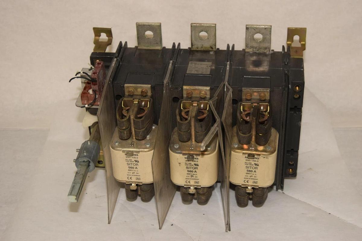 Used SIEMENS 630 Amp Switch Fusible Disconnect with fuse  3KL61 30 1AB0 3KL6130-1AB0