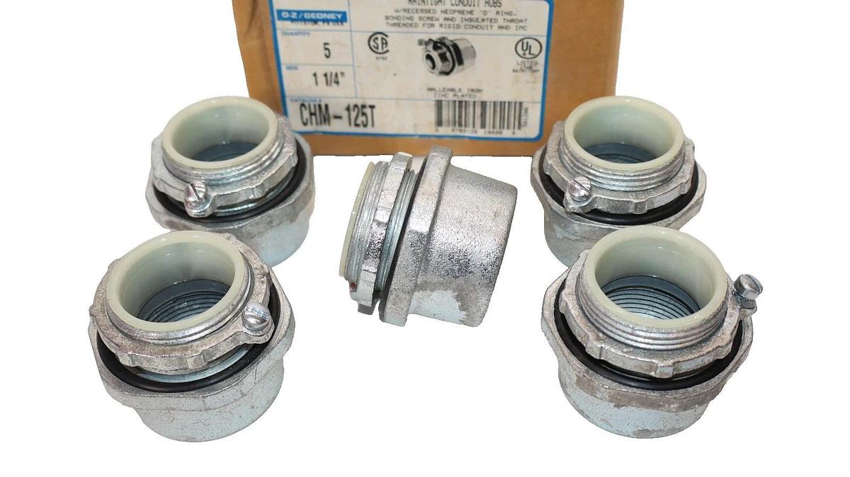 O-Z / Gedney CHM-125T 1-1/4" Raintight Conduit Hub (New - Box of 5)