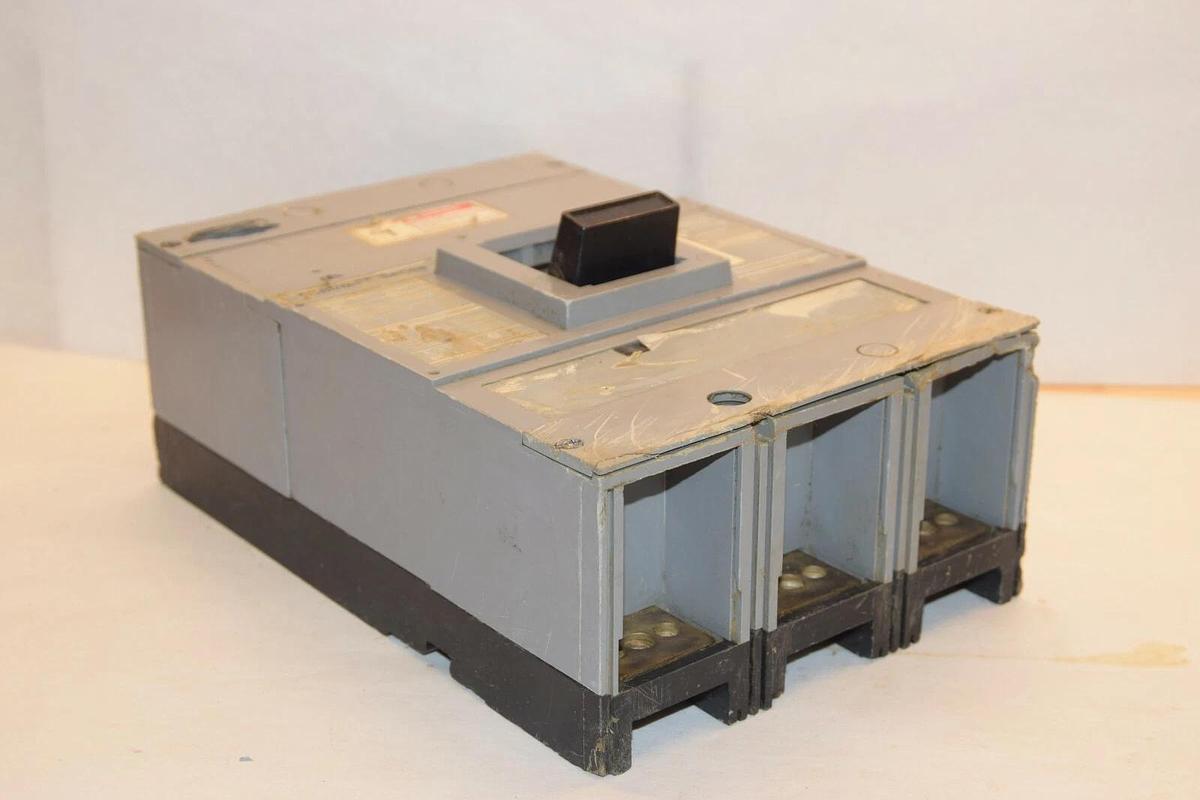 Used Siemens JXD23S400A Molded Switch Case Sentron 400A 400 Amp 400 A 240vac JXD2-A