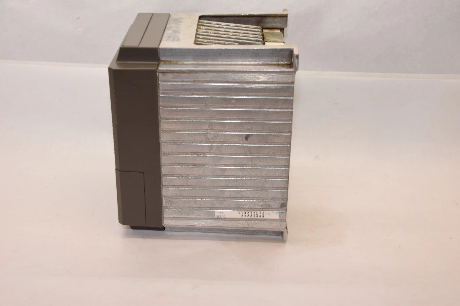 Used FUJI ELECTRIC FVR022K7S-2 FVR K7S 11Amp 230/240V 4.2kVA AC Drive