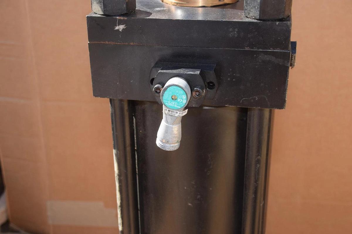 Parker 2H Hydraulic Cylinder  06.00 CH2HLTS14 16.500  3000 Psi HYD