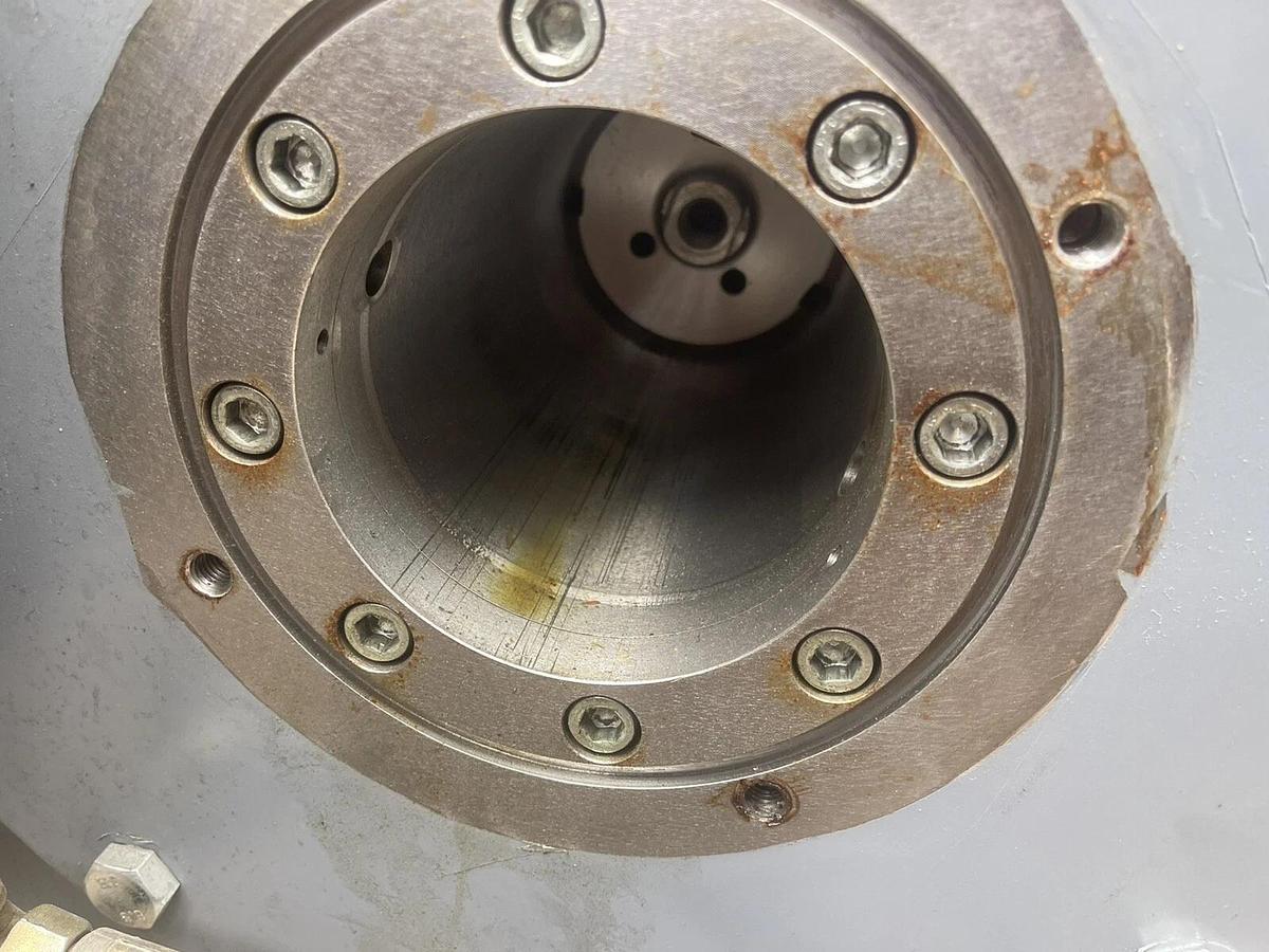 Refurbished Metso Drives helical gearbox 50026 CHG148M2.0-DBT ratio 3.586:1.9 1236 kW