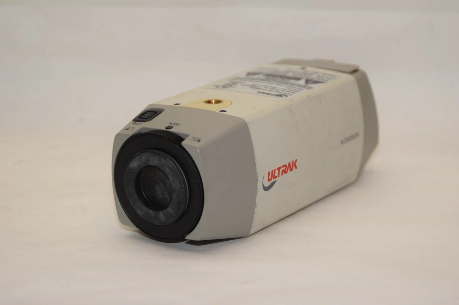 Used ULTRAK KC5520CN 24Vac 60Hz 6.0W CCD Color Camera