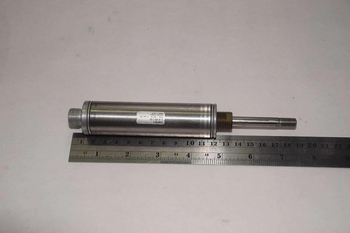 PARKER CD466798 A 250psi 1.5" STROKE 5/16" BORE SPRING ACTION CYLINDER NEW