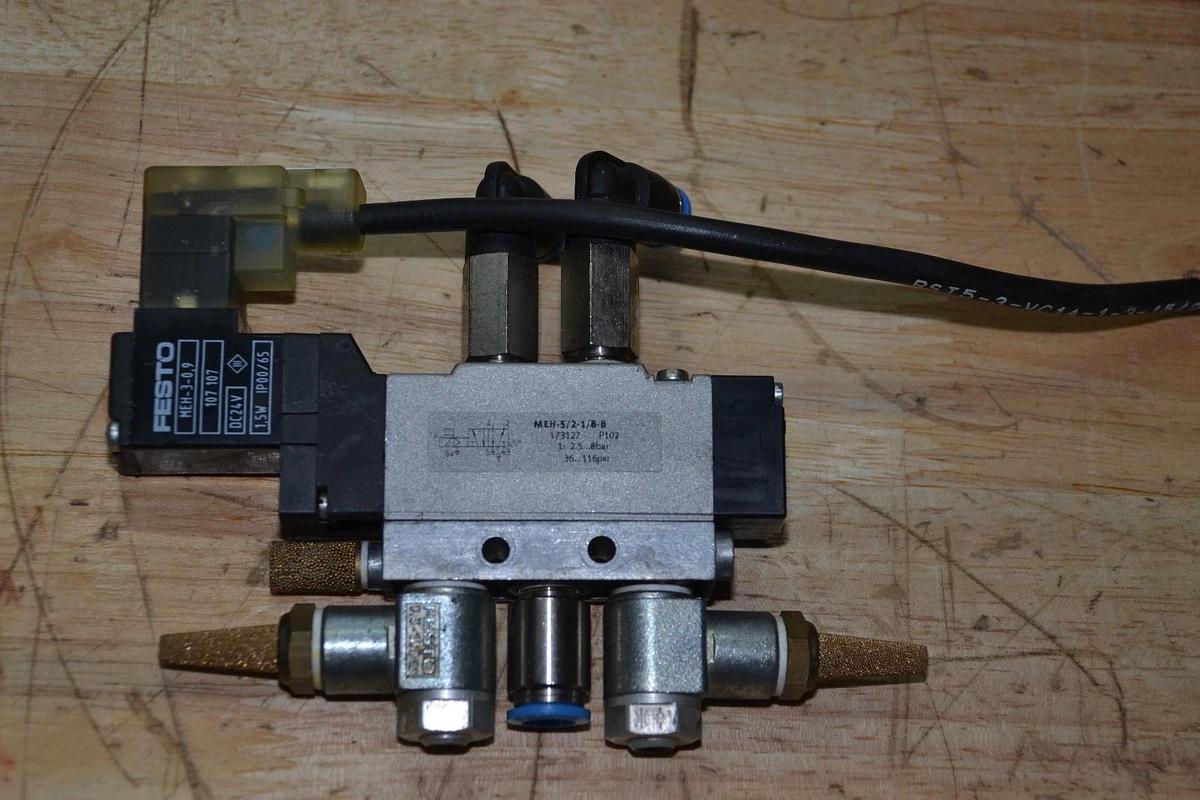 Used FESTO MEH-5/2-1/8-B 36-116psi SOLENOID VALVE