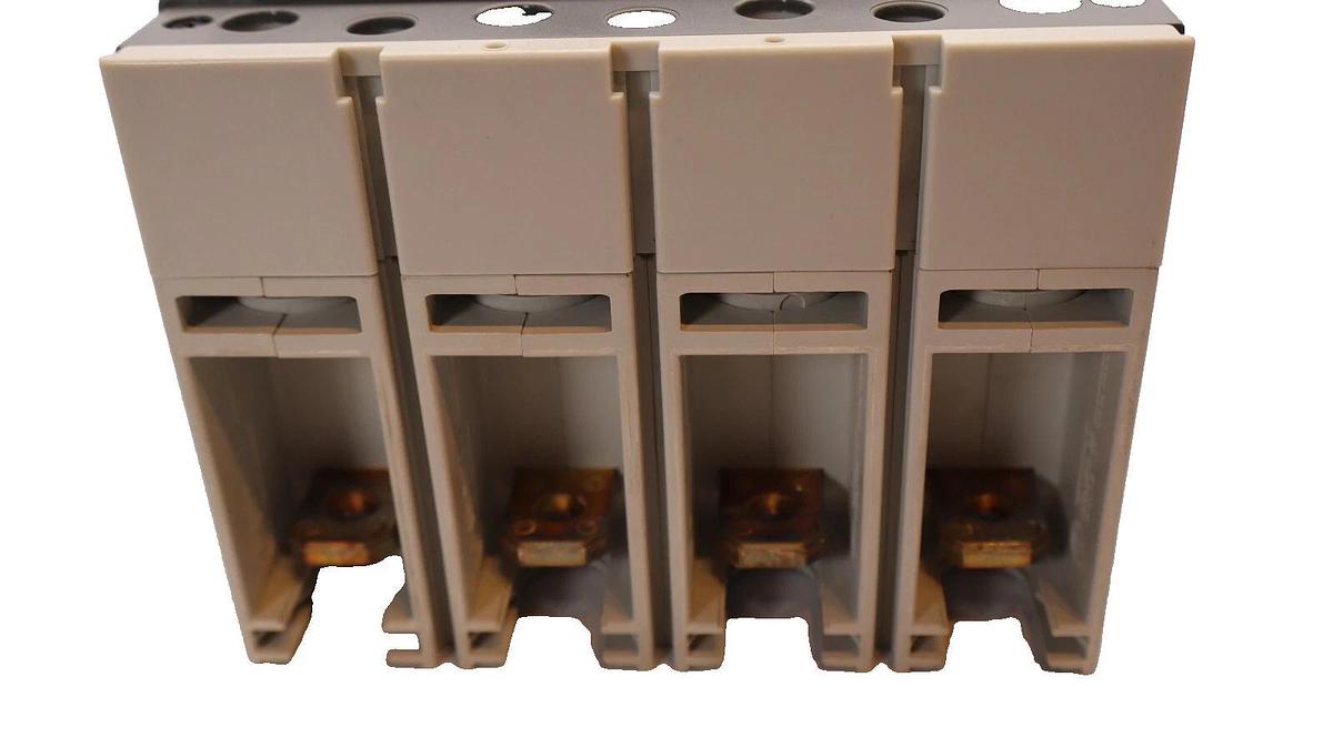 ABB T4NQ250TW-4 , T44P 250A 250 Amp SACE 4TN 250 Tmax Breaker (NEW)