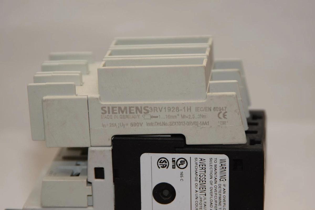 Used SIEMENS 3RV1021-4DA10 3RV10214DA10 20-25A Manual Motor Starter w/ 3RV1928-1H