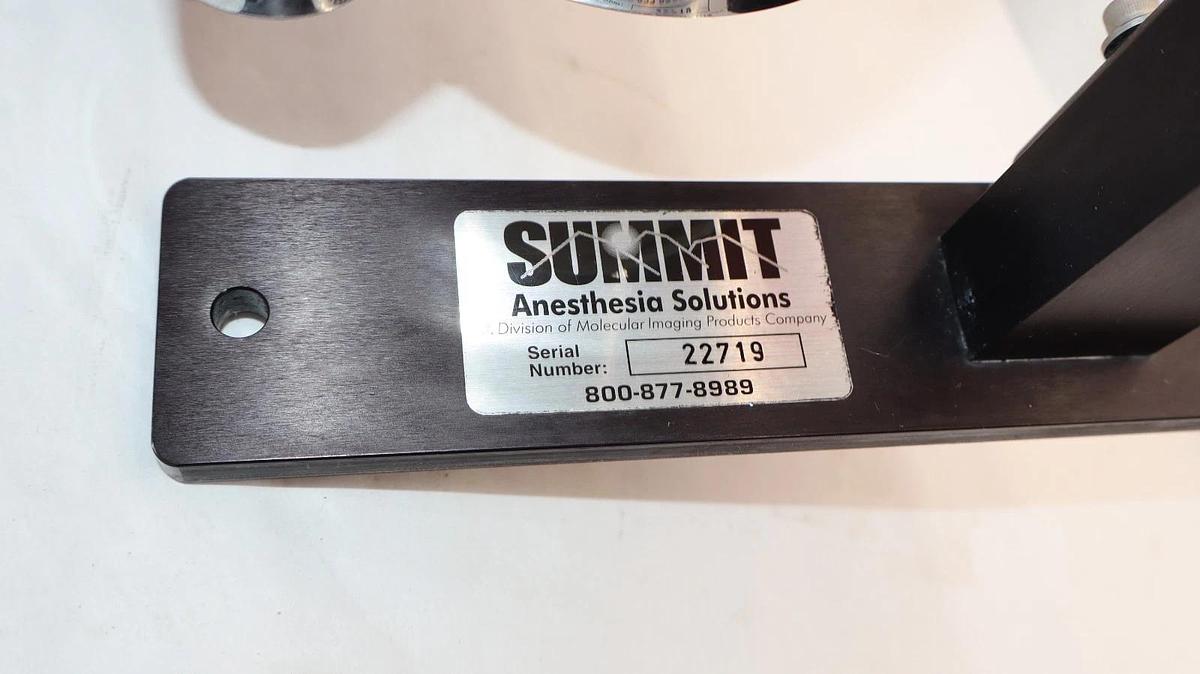 Used Summit Anesthesia Solutions System Vet Veterinary Use