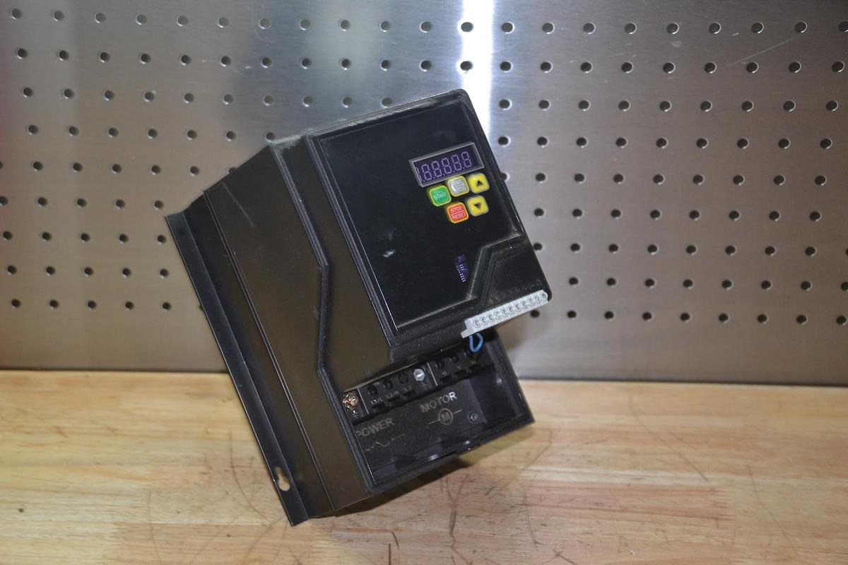 Used BALDOR DRIVES VS1MX21-2 1HP 0-240V