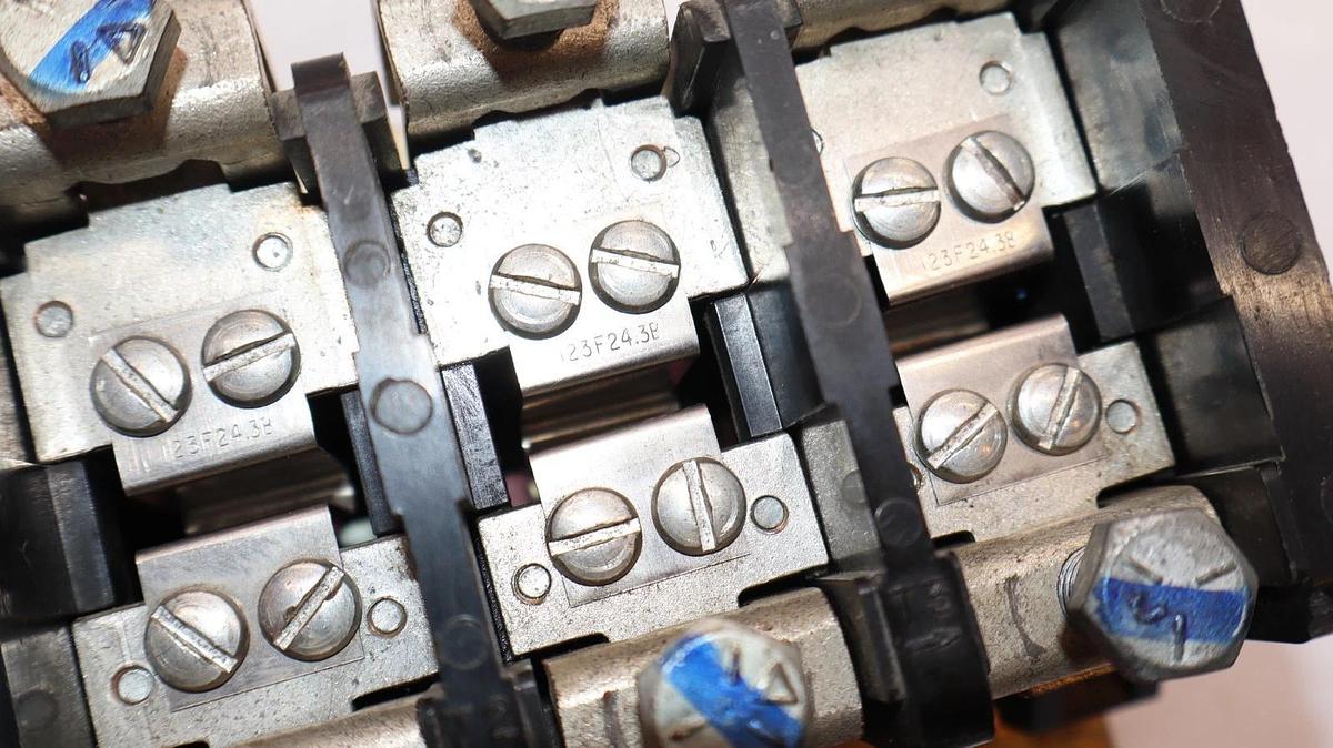 Used GE General Electric Overload Relay CR34E610A1 3P