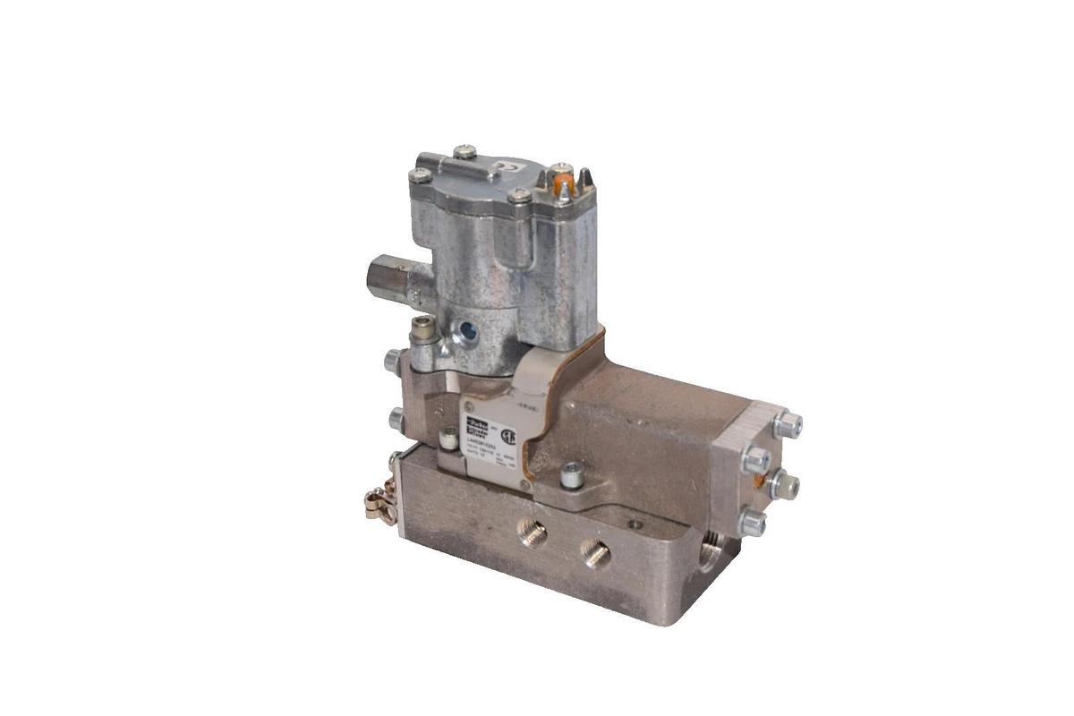 Parker L4452810253 Solenoid Valve With Pilot Model K175803553 & K022097 (New)