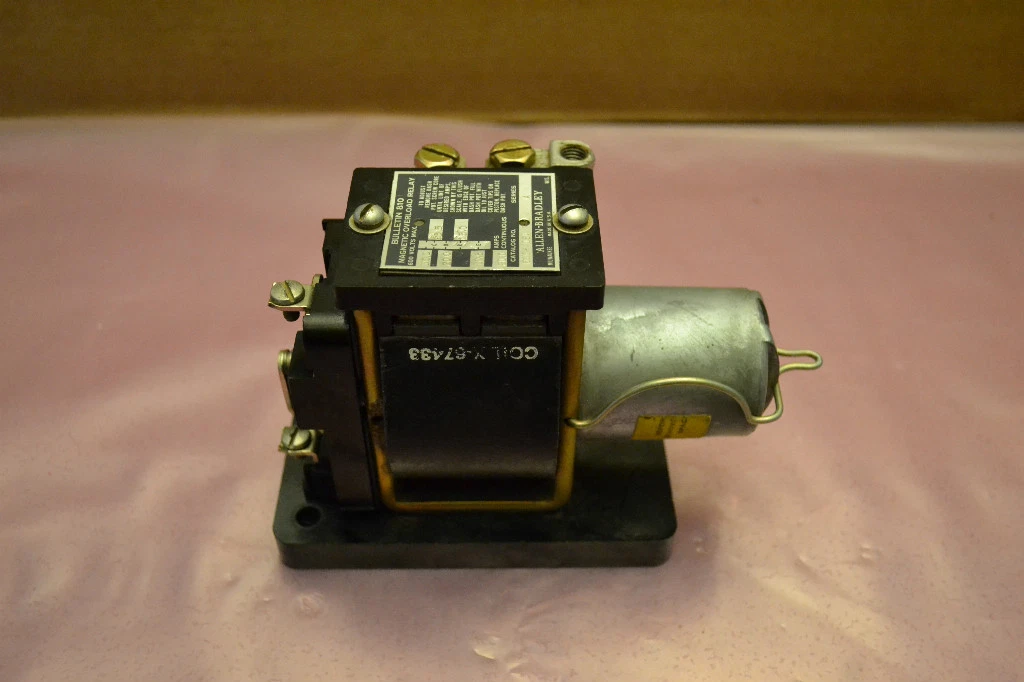 Used Allen Bradley Overload Relay 810-A08A 810 A08A 810A08A 600V 600 V