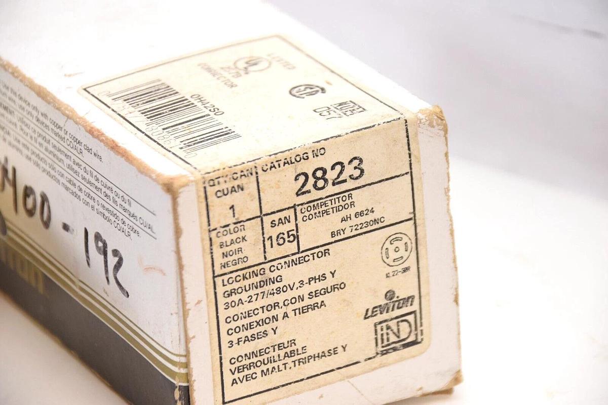 Leviton 2823  Locking Connector Grounding 30A-277/480v 3ph (NEW)