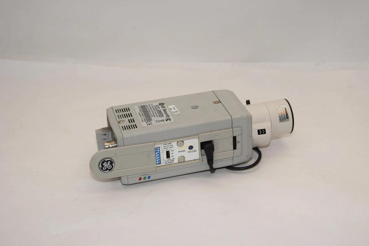 Used GE SECURITY KTC-2000DN 1/3" Color 12Vdc Security Camera W/Diebold TV3X0310D